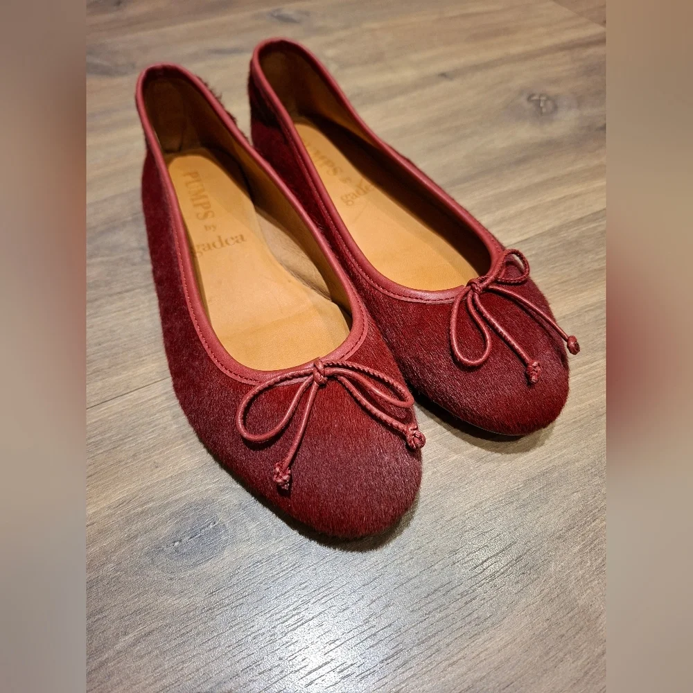 Gadea Elegant Deep Red Leather/Calf Hair Ballet Flats (Size EU 37.5/US 7.5) - Picture 3 of 7